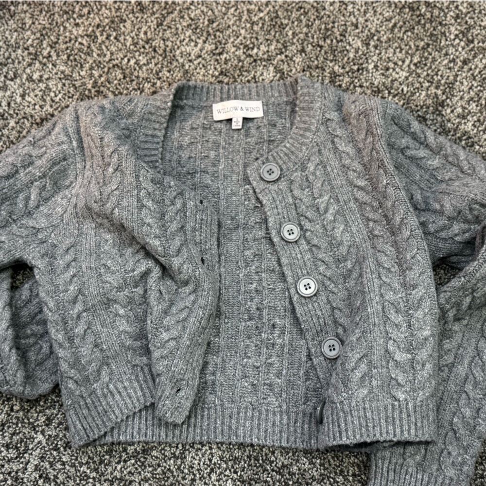 Cozy Gray Cable Knit Cropped Sweater